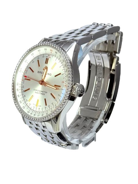 Breitling Navitimer Automatic 35 A17395 Image 2